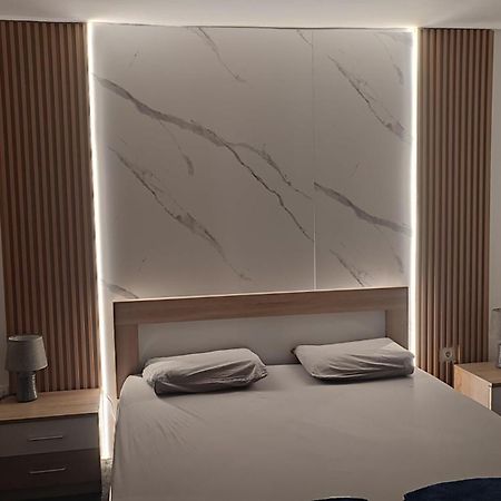 V&J Apartments Подгориця Екстер'єр фото