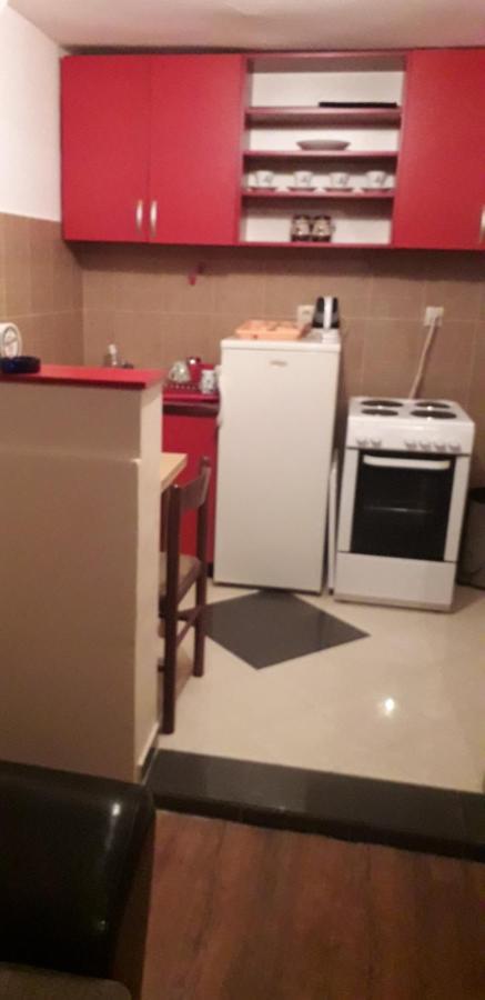 V&J Apartments Подгориця Екстер'єр фото