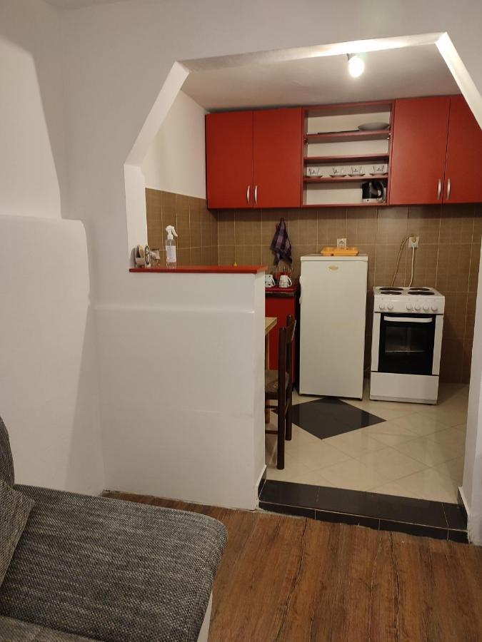 V&J Apartments Подгориця Екстер'єр фото
