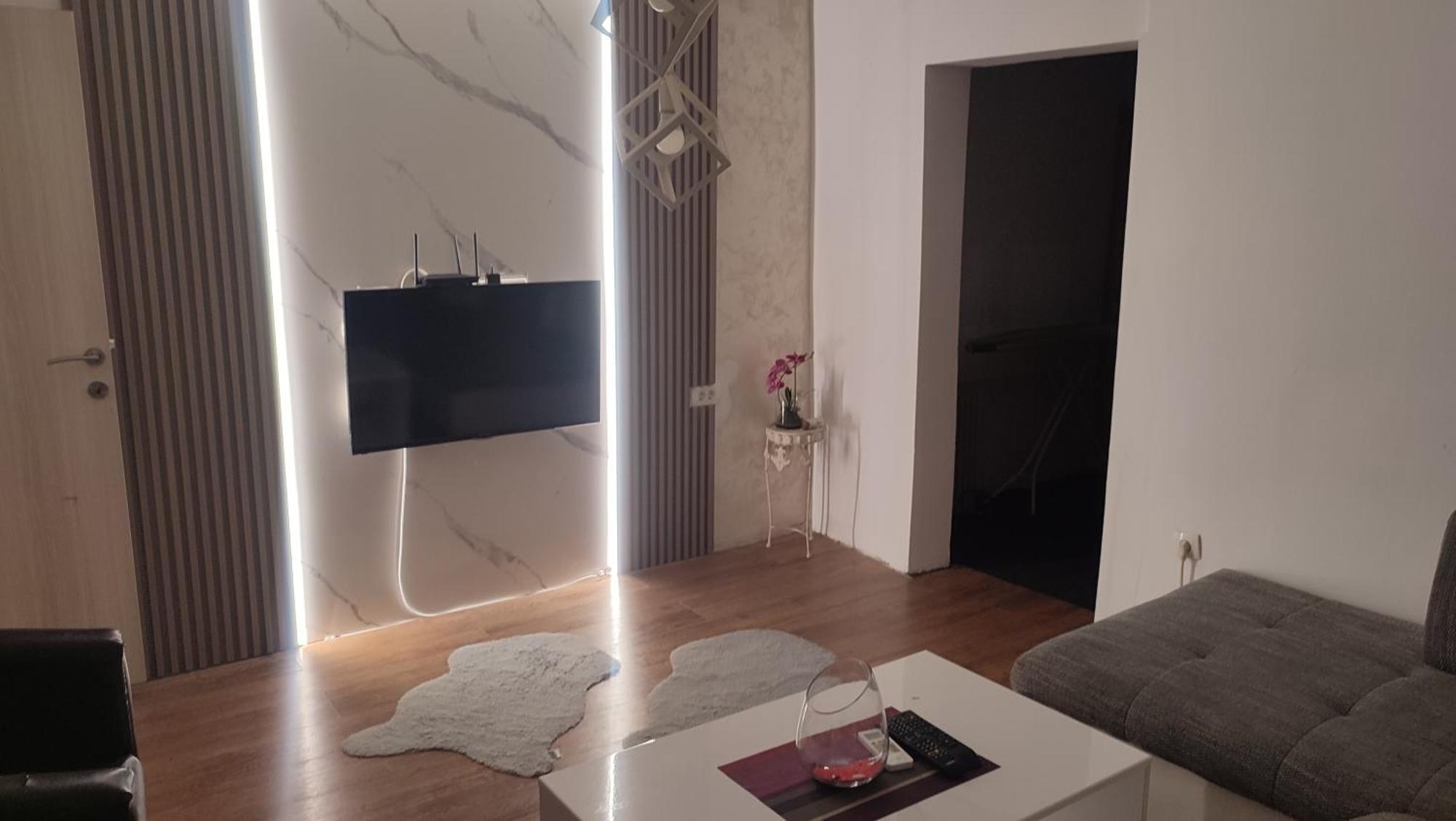 V&J Apartments Подгориця Екстер'єр фото
