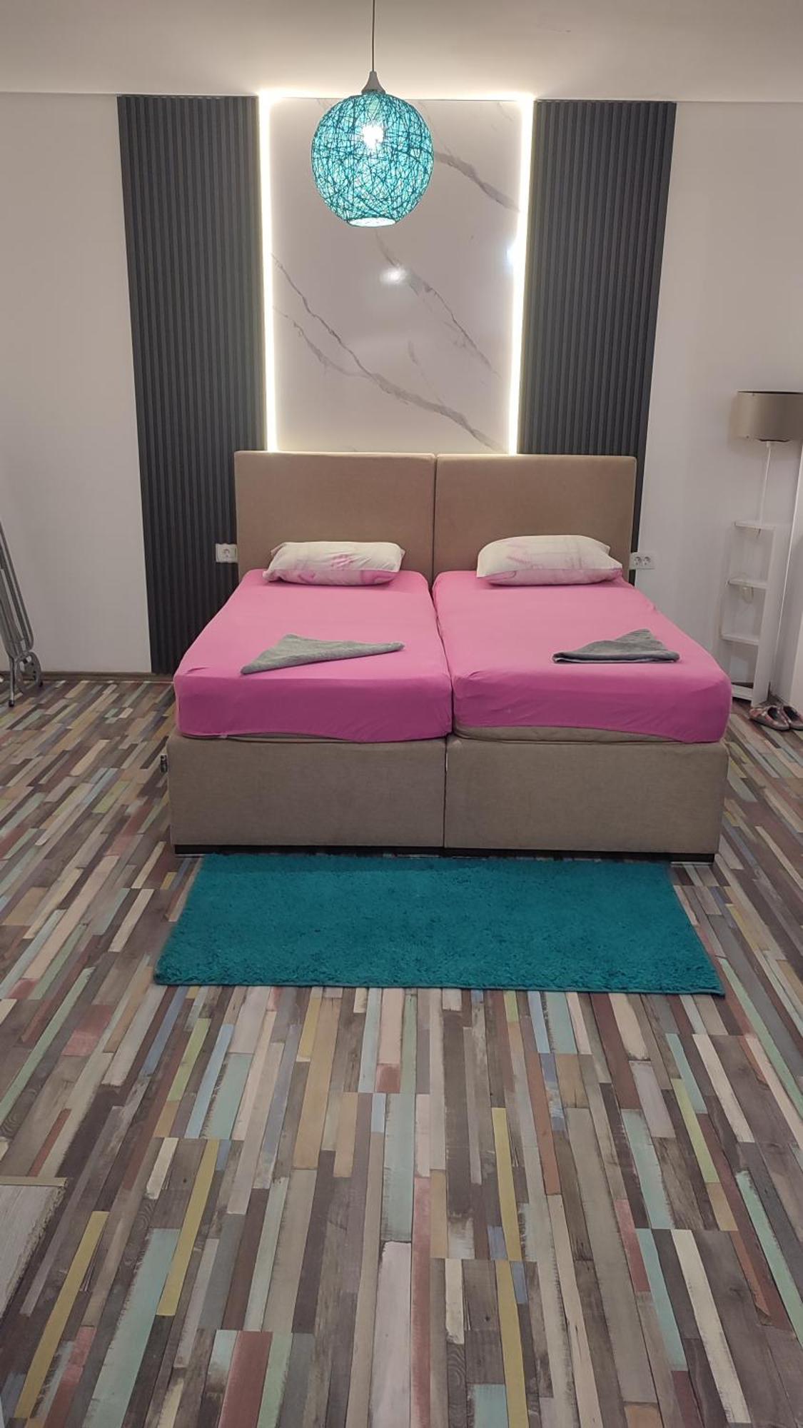 V&J Apartments Подгориця Екстер'єр фото